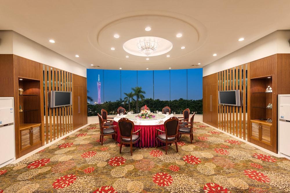 Ramada By Wyndham Pearl Guangzhou-Canton Fair Free Shuttle Bus Экстерьер фото